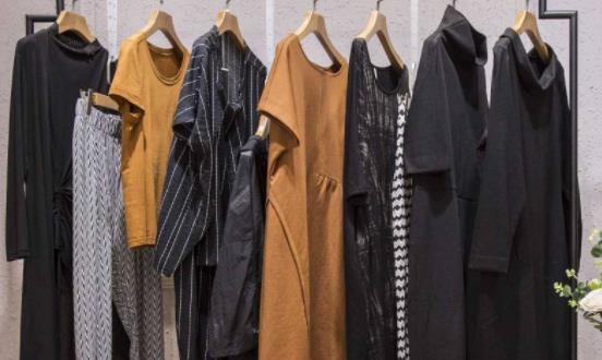 2023年服装行业发展展望 服装零售行业市场消费现状发展趋势