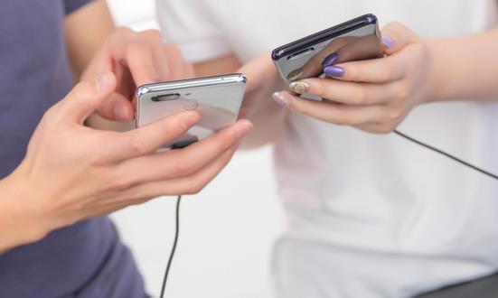 中国手机零售市场发展趋势 手机零售市场出口现状分析