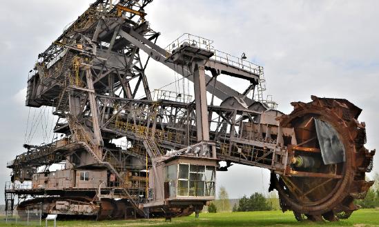 全球最大功率超大采高智能采煤机问世 采煤机行业正逐步向智能化、大型化方向发展