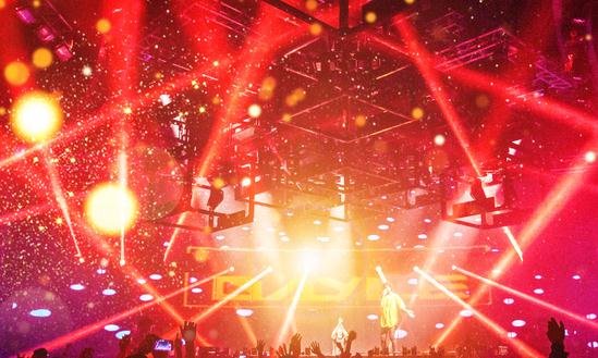 演出市场井喷式复苏 “下沉”市场火热 演唱会经济会成为下一个文旅风口吗?