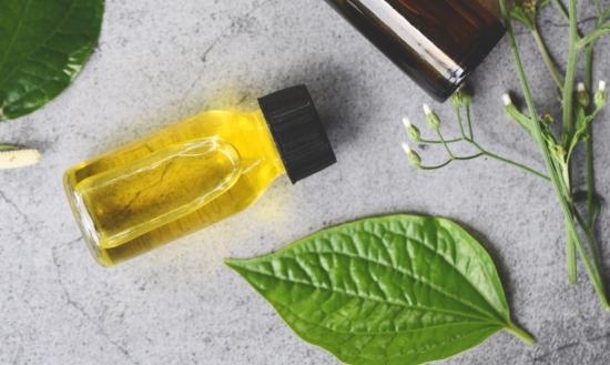 2024我国药用化妆品行业机遇挑战及竞争分析