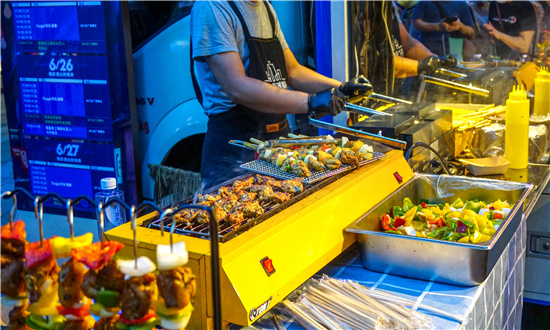 2024年地摊经济行业市场发展现状及未来发展前景趋势分析