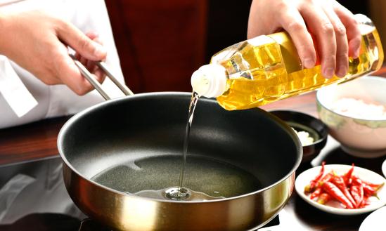 中国精炼植物油行业发展前景及产业链构成分析