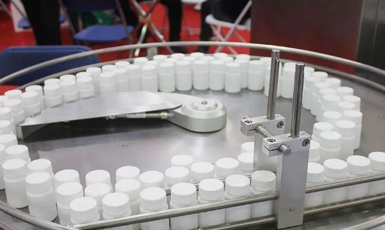 行业投资潜力研究：预测2024年中国制药装备市场规模将达到825亿元