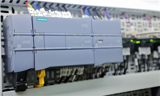 2024年中国PLC控制器市场驱动因素、PLC控制器主要细分市场及行业未来发展投资前景趋势