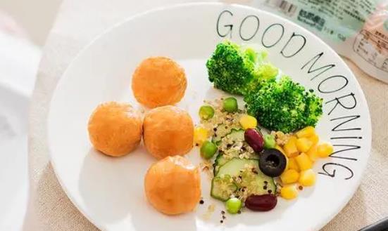 代餐轻食行业投资潜力及与产业链布局