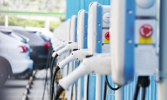 充电设施行业分析：新能源汽车保有量超过2000万辆 多家企业正推动共享充电设施落地